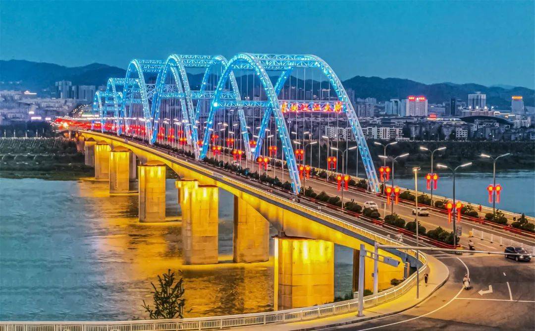安康汉江景观步行桥图片